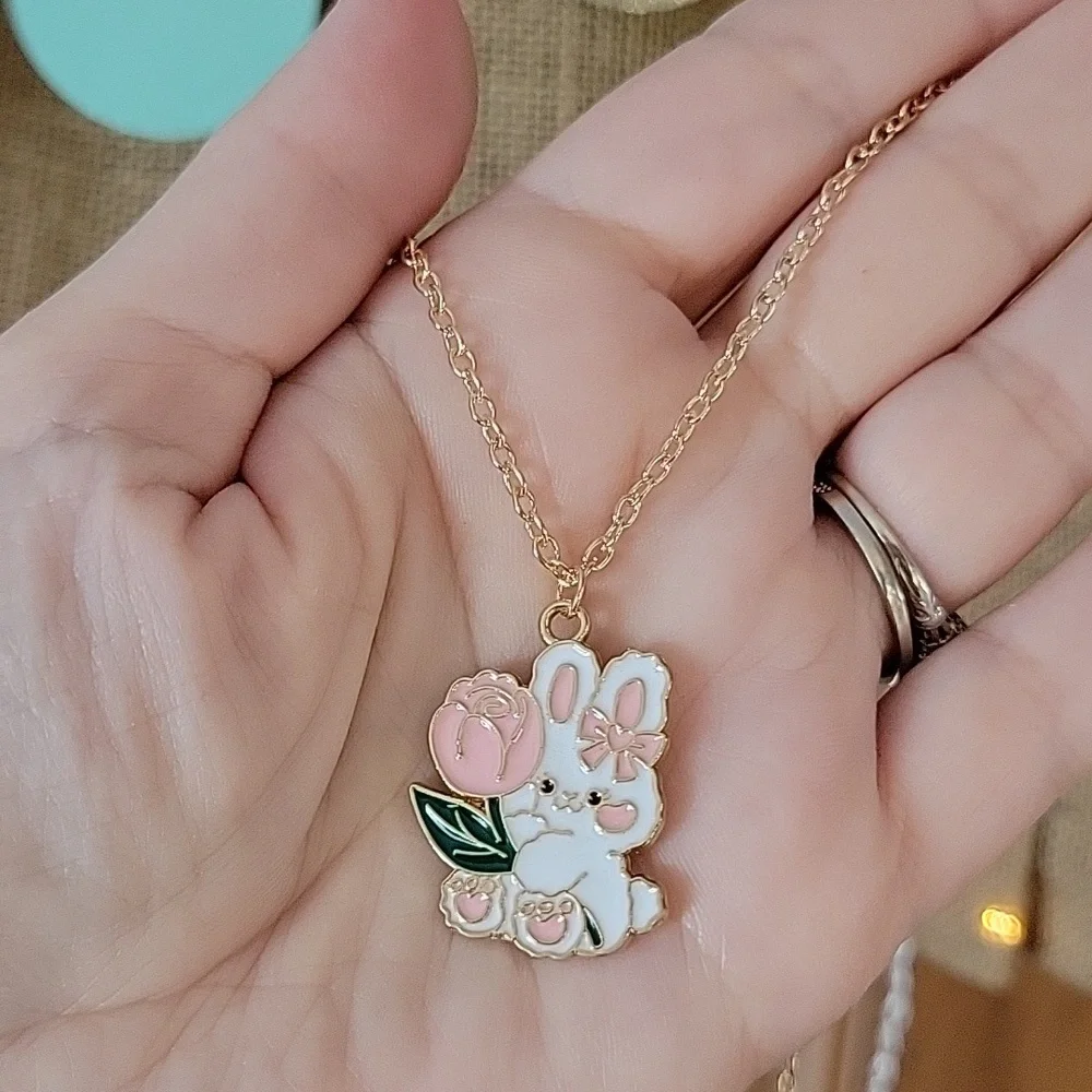 FLOWER BUNNY NECKLACE